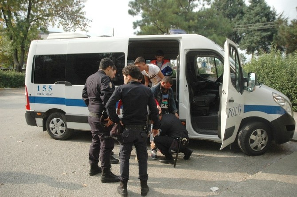 Amatör Maçta Kavga: 10 Gözaltı