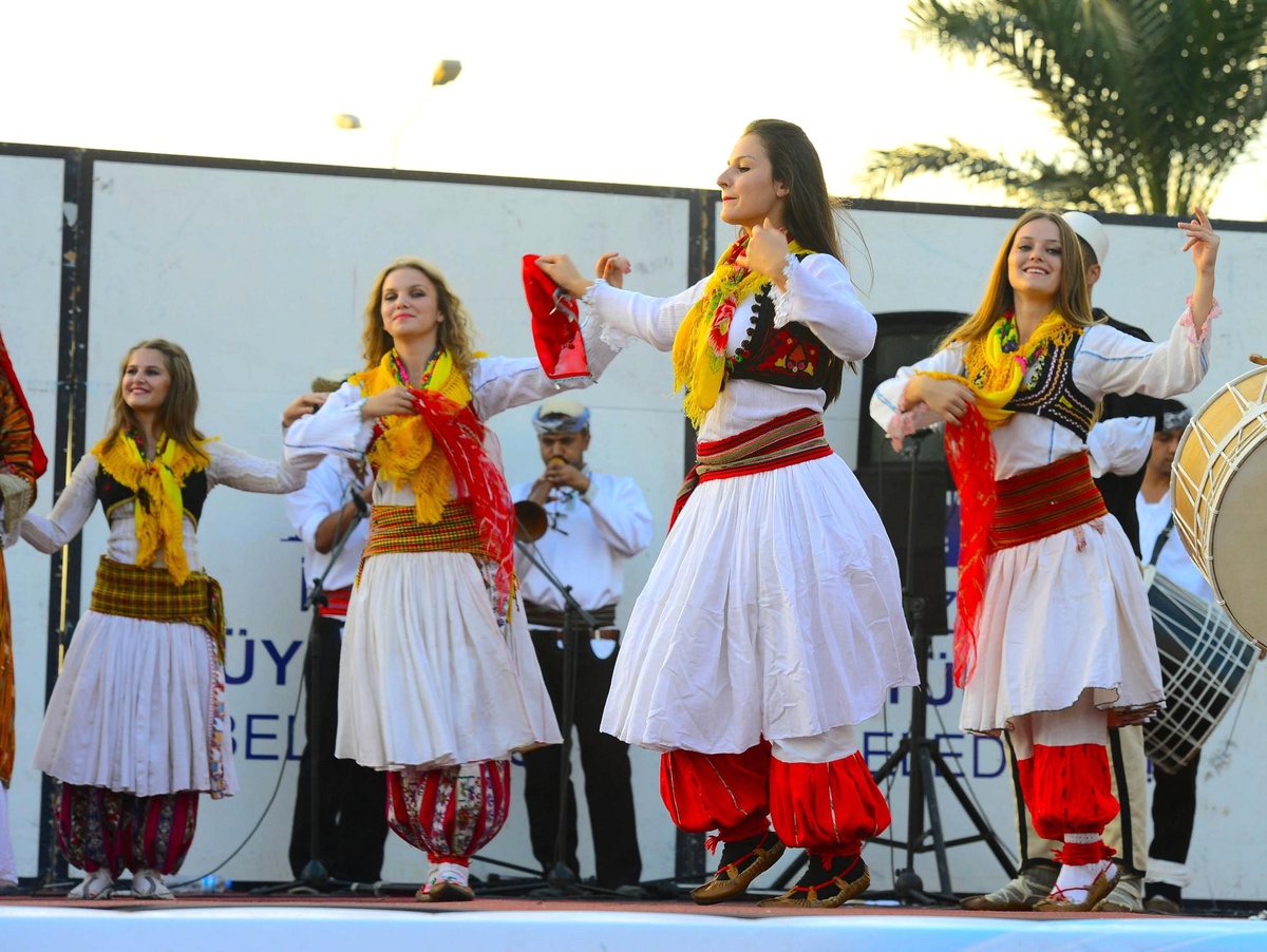 10. Balkanlılar Halk Dansları Festivali