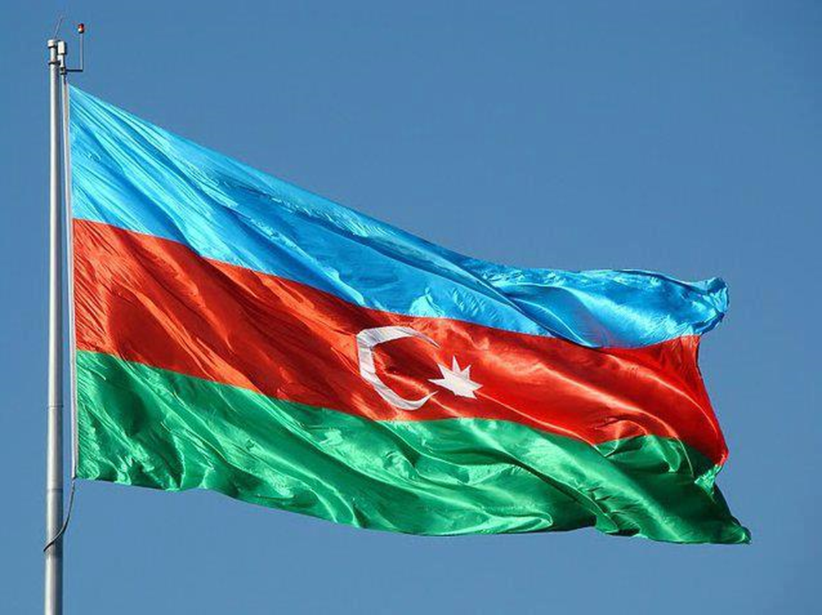 Azerbaycan\'da Bayrak Töreni