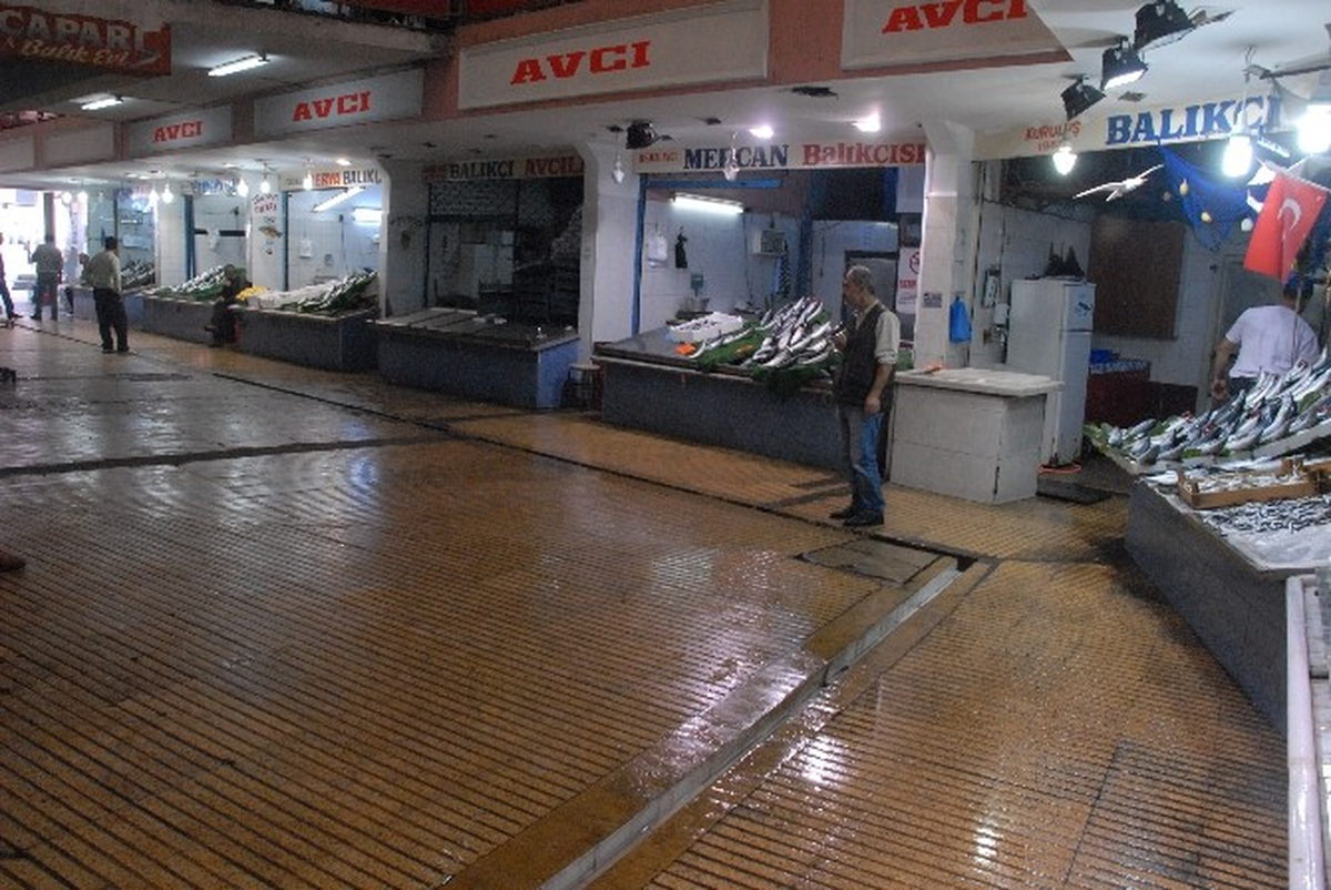 Balık Fiyatları Cep Yakıyor