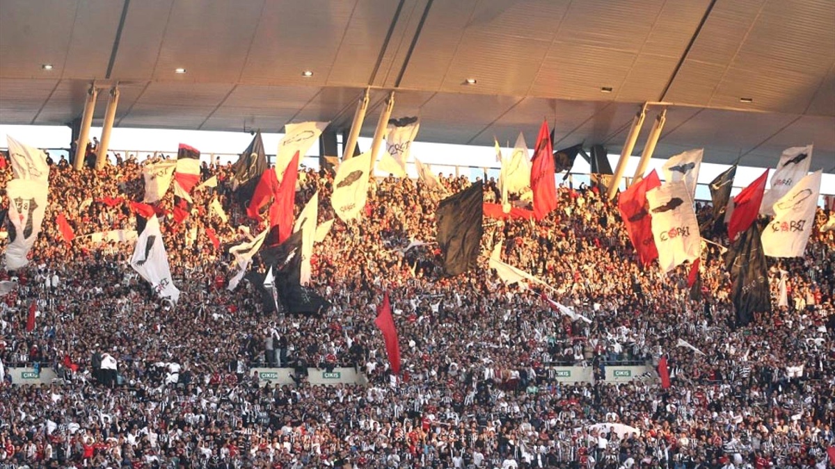 Beşiktaş\'ta İlginç Uygulama! Kombine Sahipleri Maça Gidemiyor!