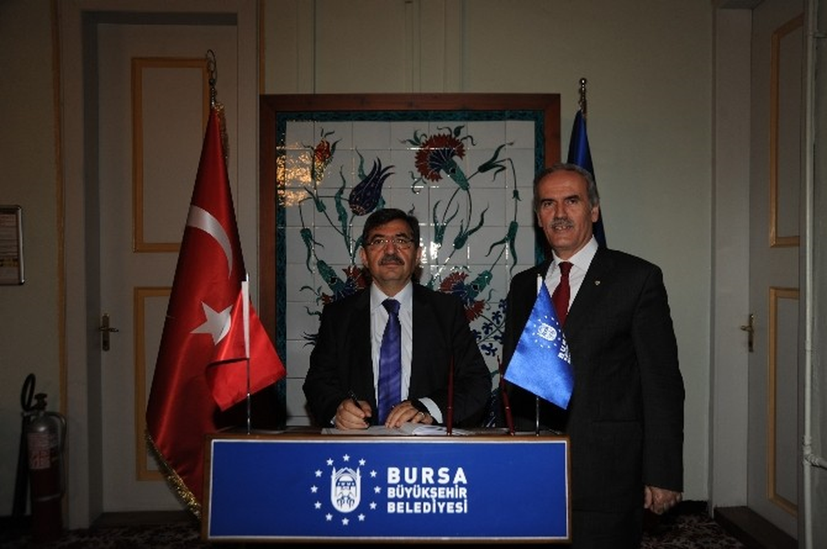 Çevre ve Şehircilik Bakanı İdris Güllüce, Yeni Dönemde Bursa\'yı Büyükşehir Belediyesi\'yle El Ele...
