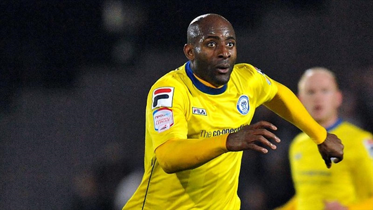 Dele Adebola Ebola Hastası Olmadığını Kanıtlamaya Çalışıyor