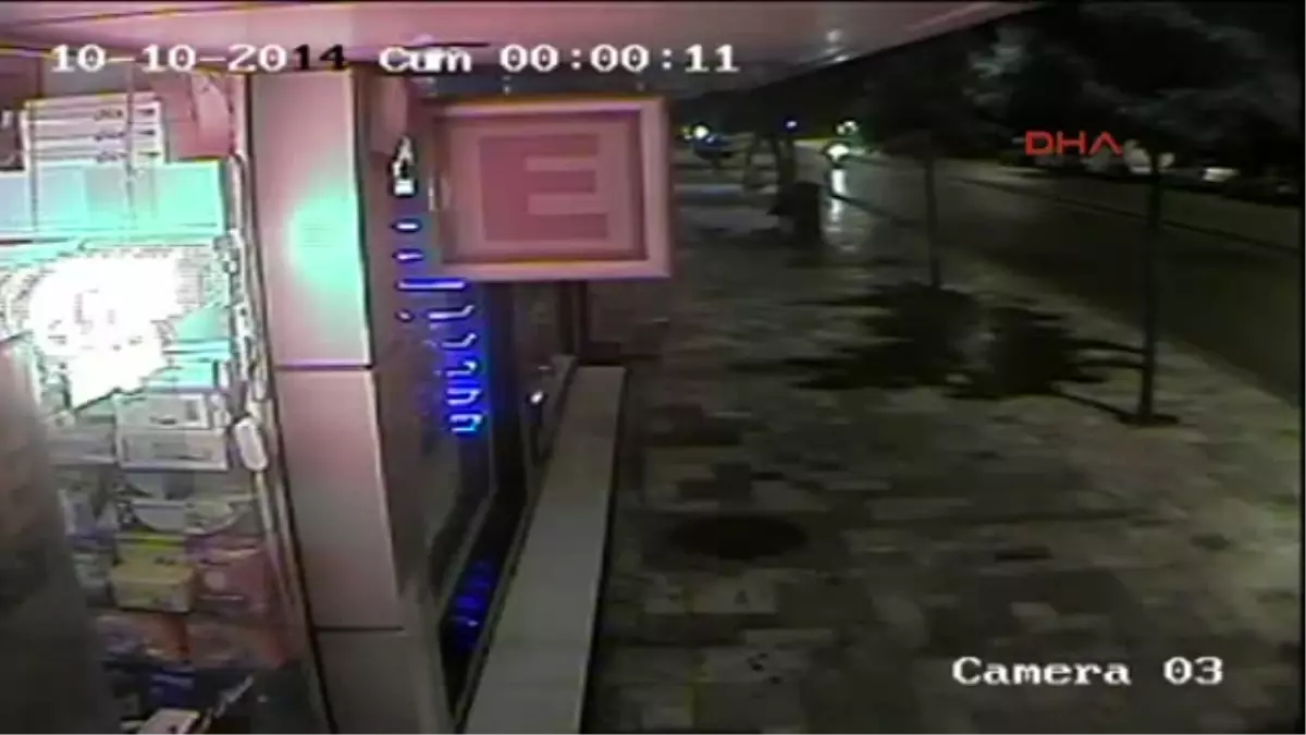 Denizli\'deki Anne Cinnetinin Düşme Anı Kamerada