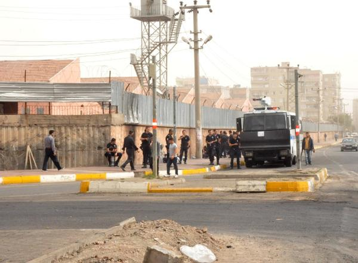 Diyarbakır\'da Konuşlandırılan Asker Kışlalarına Döndü
