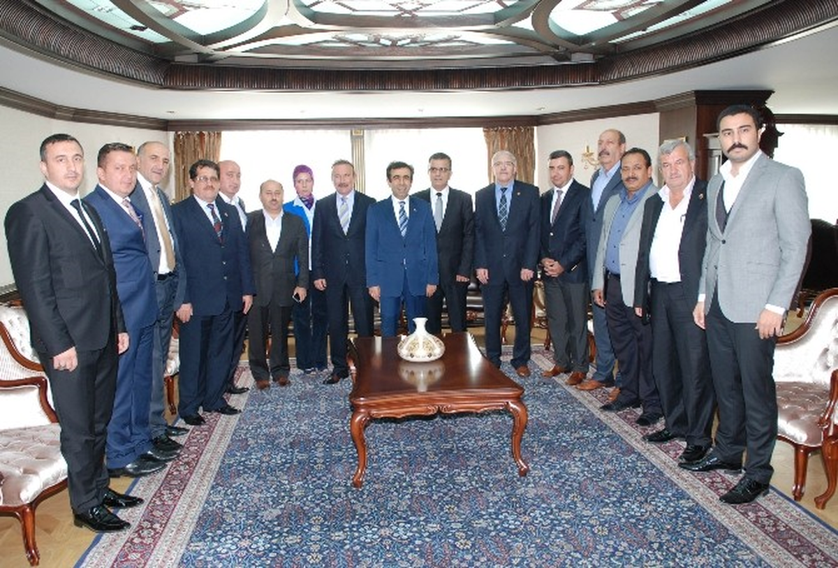 İzmit Belediye Başkanı Doğan\'dan Vali Güzeloğlu\'na Ziyaret
