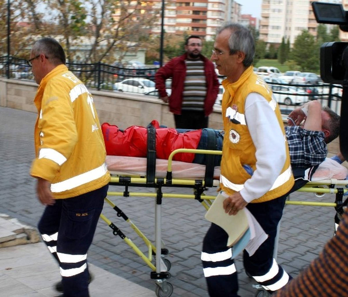 Eskişehir\'de Silahlı Kavga: 1 Yaralı