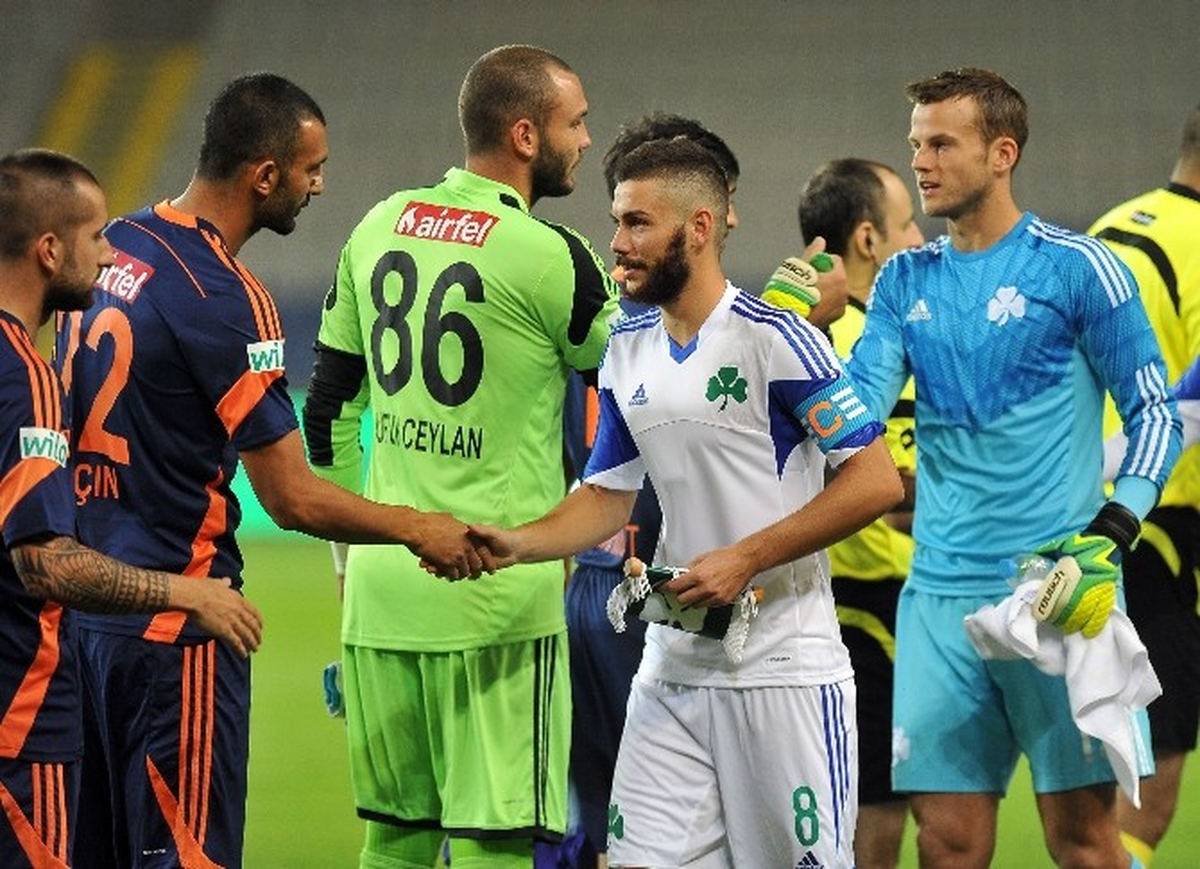 İstanbul Başakşehir, Panathinaikos\'a 1-0 Mağlup Oldu