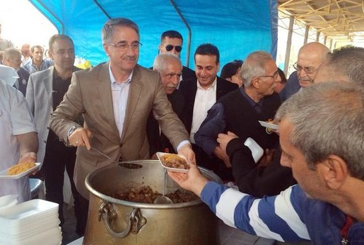 Kardeşlik ve Barış İçin Etli Pilav Dağıtıldı