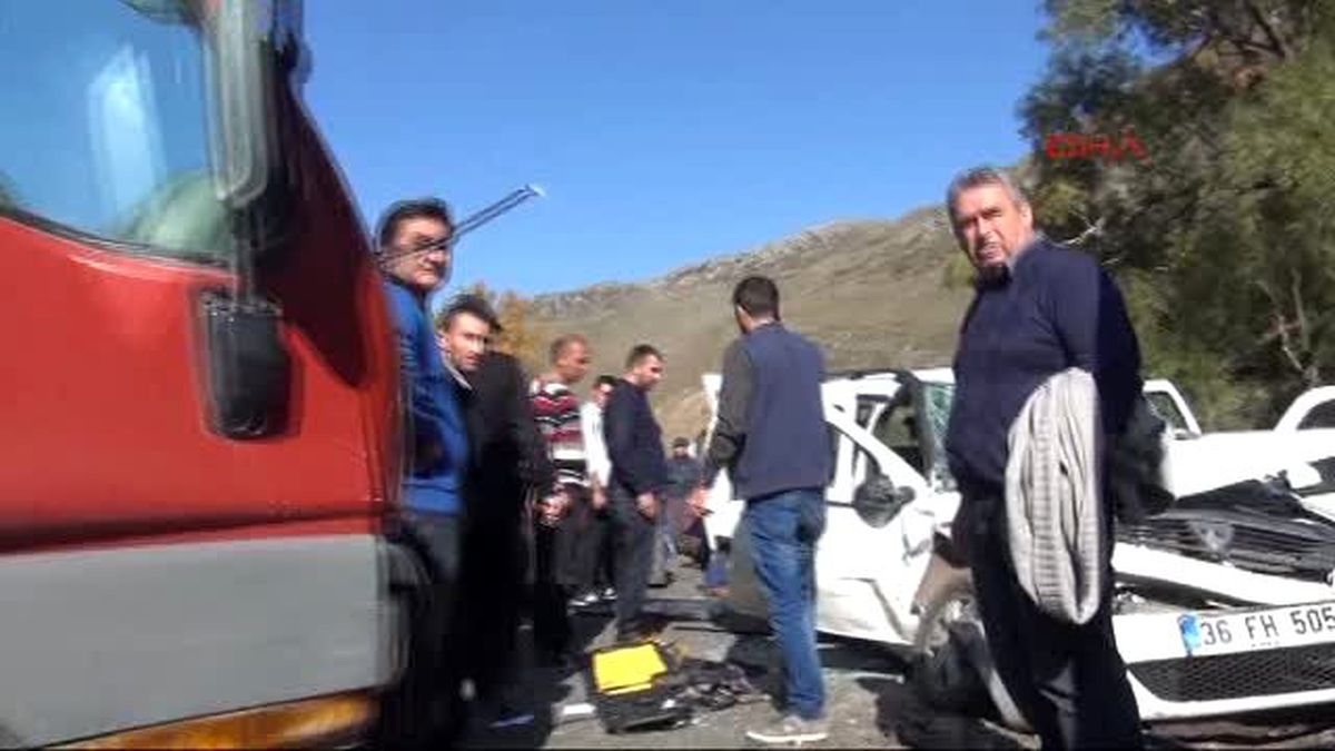 Kars?ta Piknik Dönüşü Kaza, 6 Yaralı