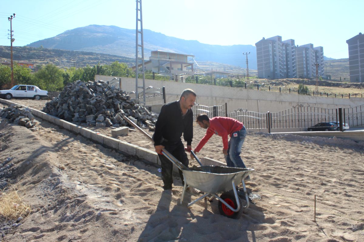 Parke Çalışmaları Devam Ediyor