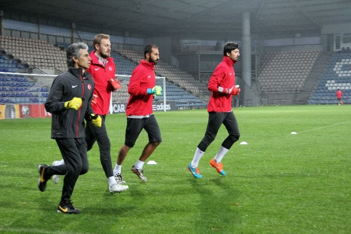 A Milli Takım Letonya Maçı Hazırlıklarını Tamamladı