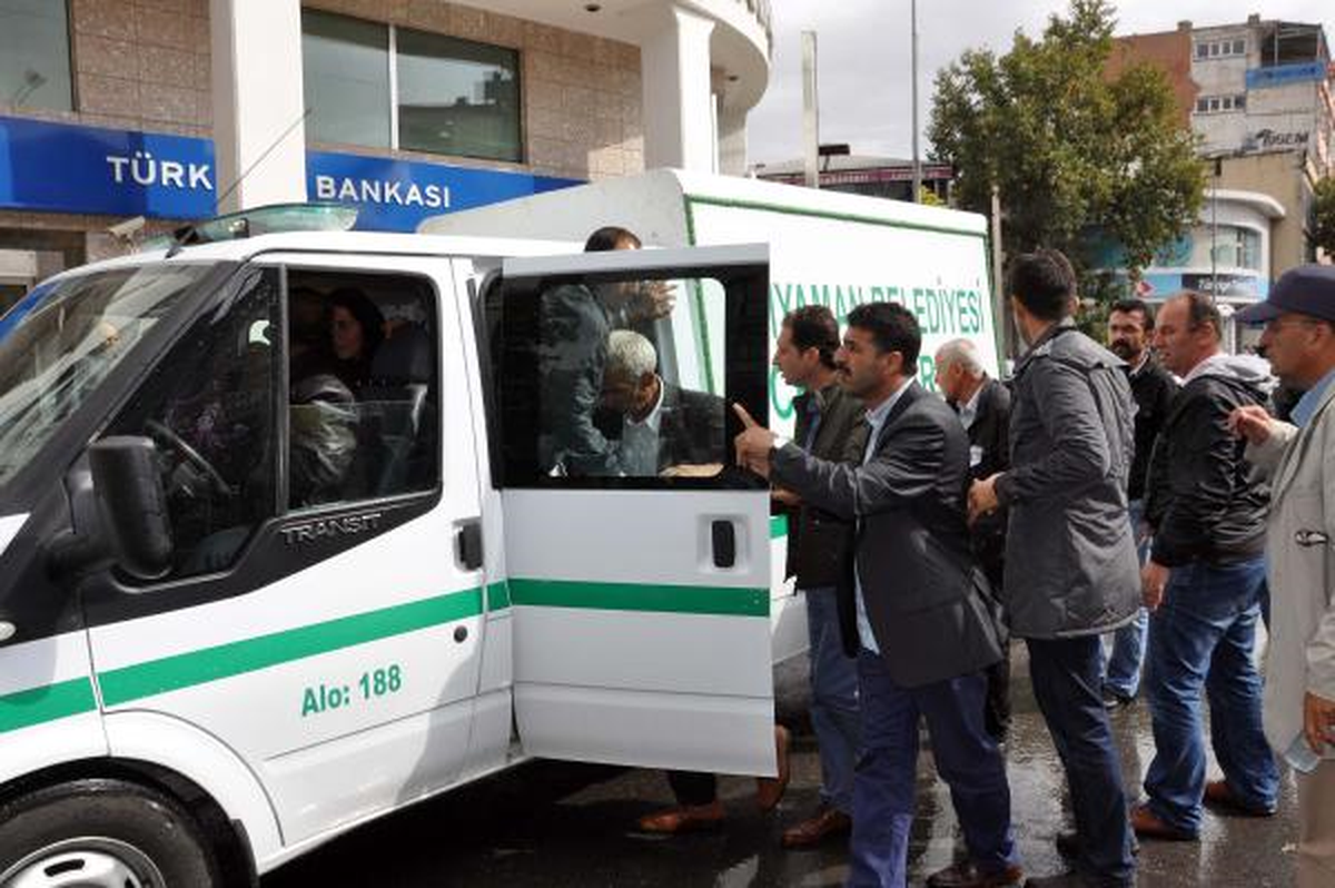 Adıyaman\'da YPG\'li Cenazesinde Gerginlik