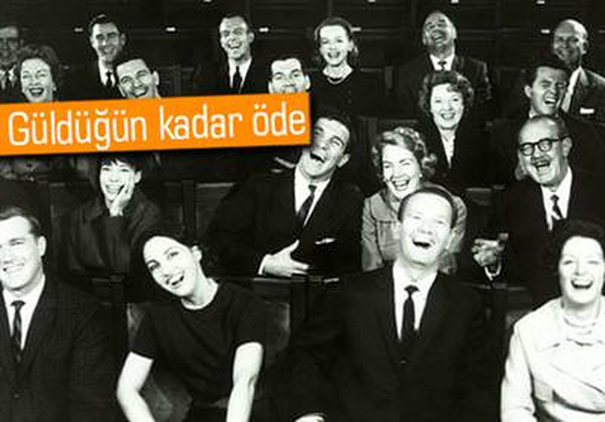 Bu Tiyatroda Gülmek Ücretli