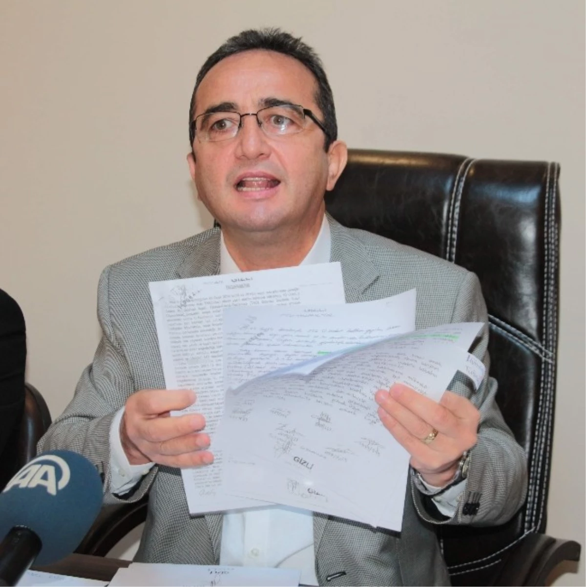 CHP Genel Başkan Yardımcısı Tezcan, \'İhanet\' Suçlamalarına Cevap Verdi