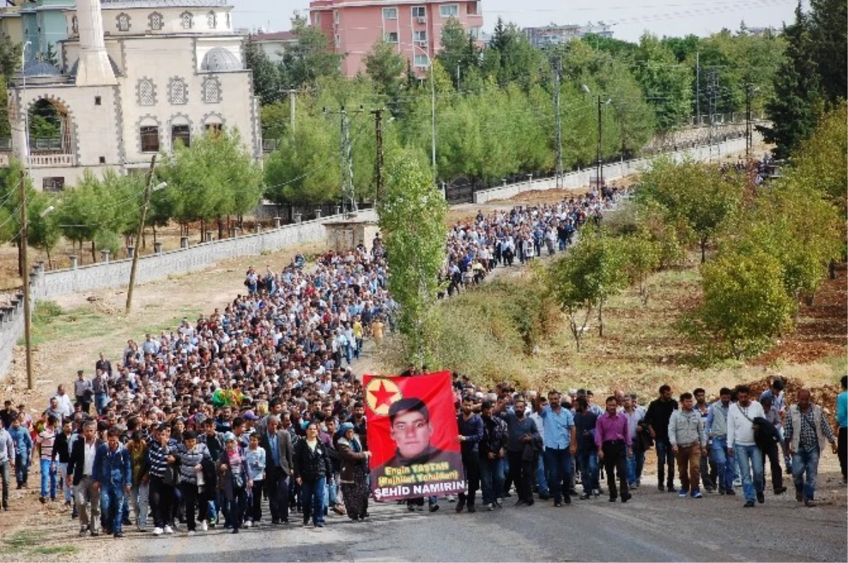 Işid\'e Karşı Savaşırken Ölen Adıyamanlı Toprağa Verildi