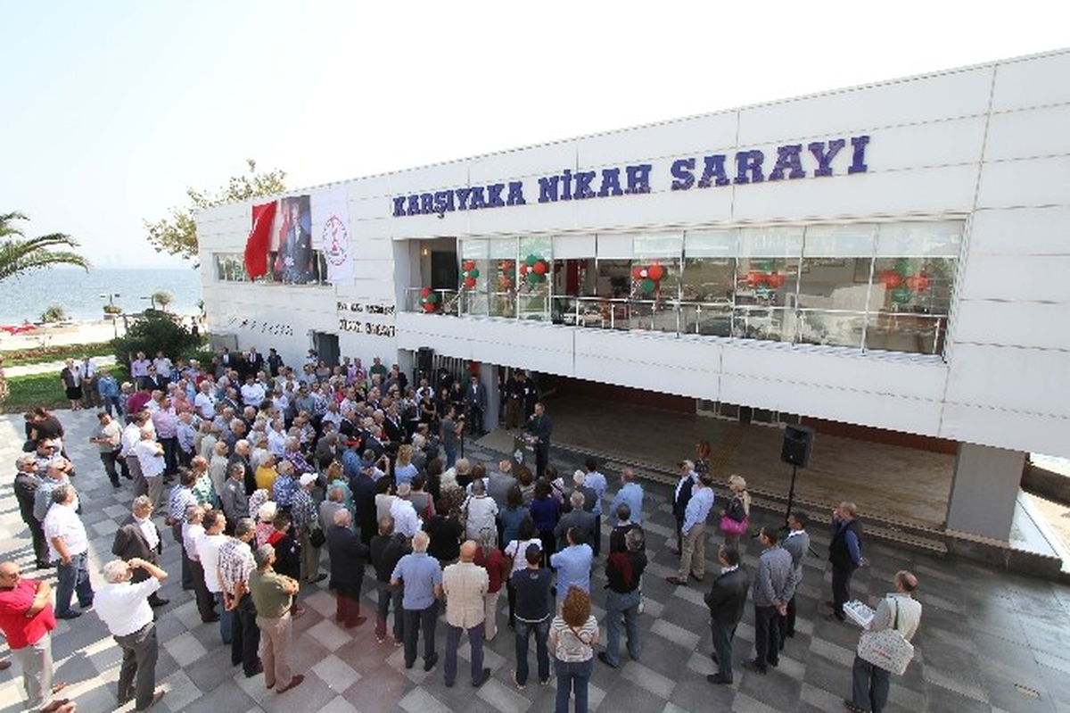 Karşıyaka Şehir Kulübü Yeni Yerine Taşındı