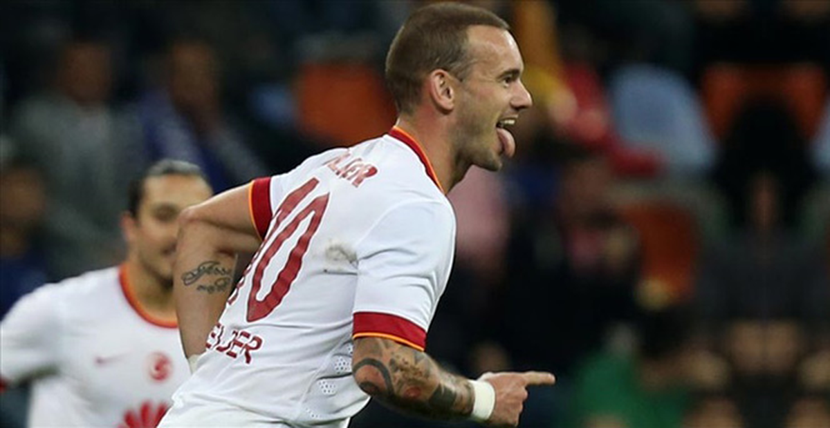 Manchester United, Seneijder'i Transfer Edecek