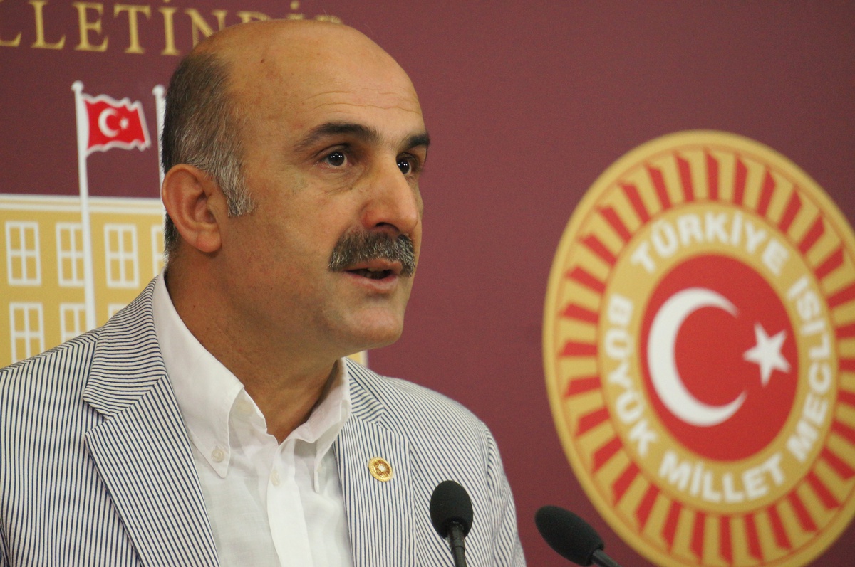 Özdemir : Yaşananları Asla Tasvip Etmiyoruz