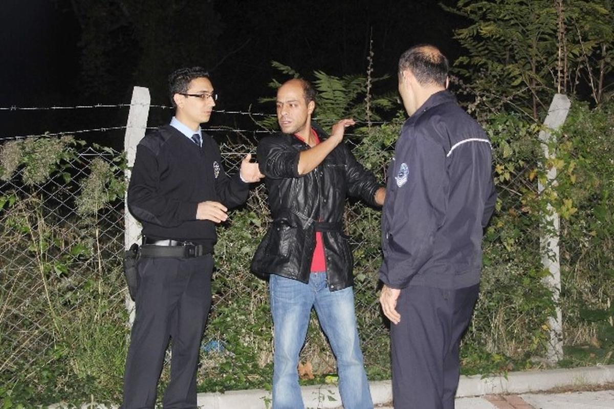 Aşkı İçin Kendini Aşağı Atacaktı