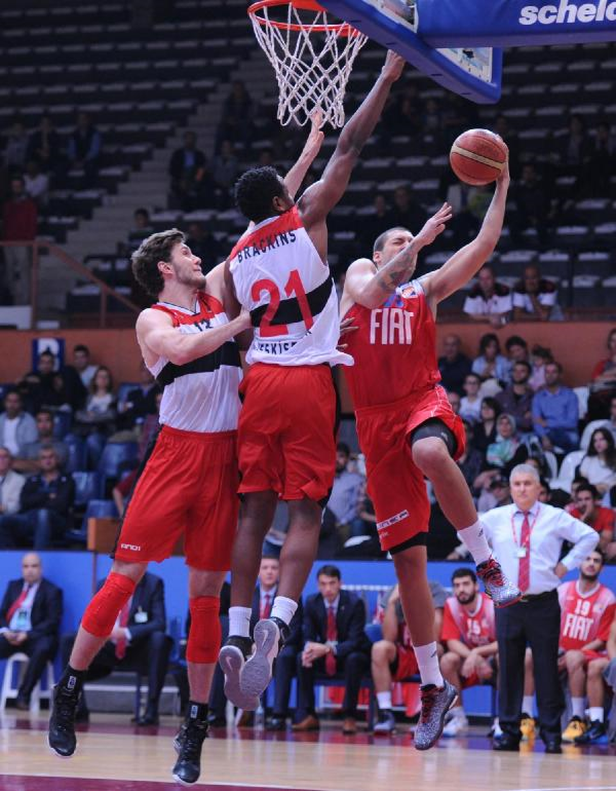 Tofaş'ta Galibiyet Sevinci