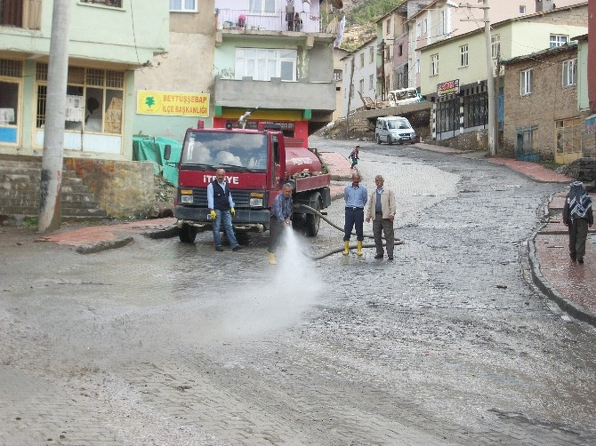 Beytüşşebap\'ta Temizlik Çalışmaları Başlatıldı