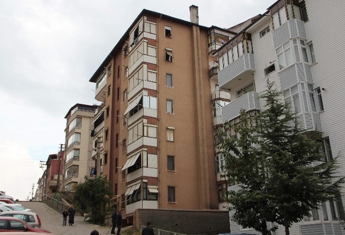 Bir Yaşındaki Iraklı Çocuk 7. Kattan Düştü