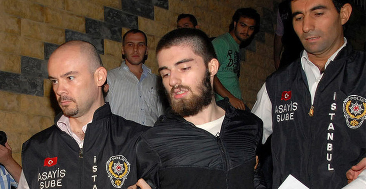 Cem Garipoğlu'nun Mezar Taşında Dikkat Çeken Detay