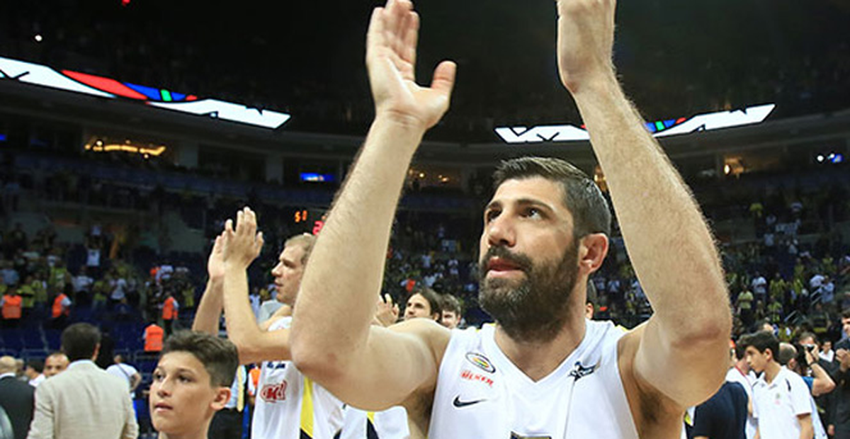 Fenerbahçe Ülker\'den Ömer Onan İçin Veda Töreni