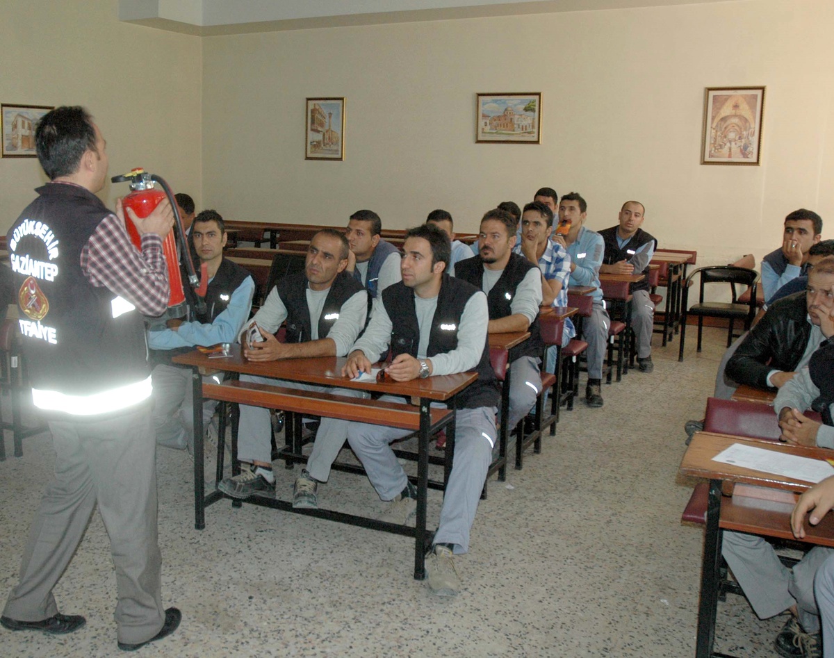 Gaziantep Büyükşehir İtfaiyesinden Gazdaş\'a Eğitim