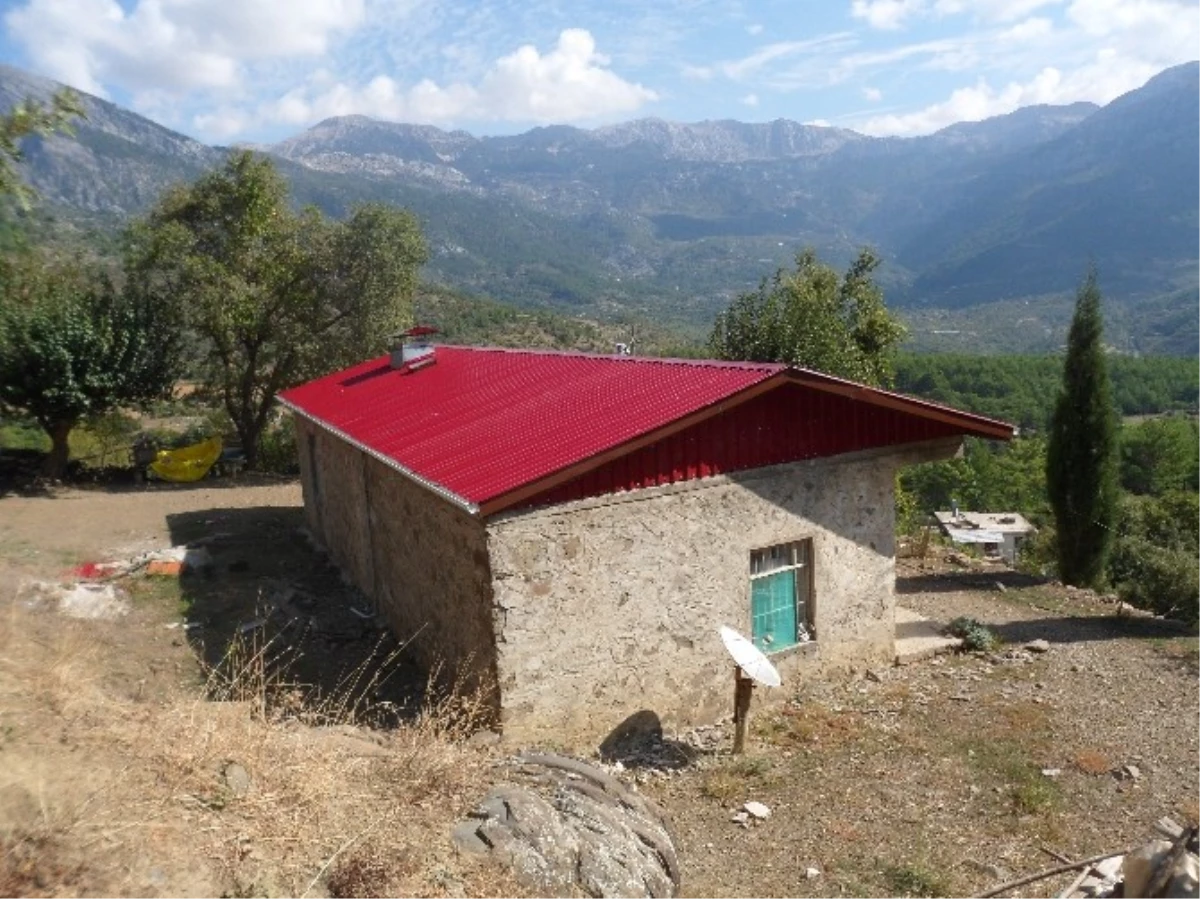 Gazipaşa Kaymakamlığı Ev Onarımlarını Sürdürüyor