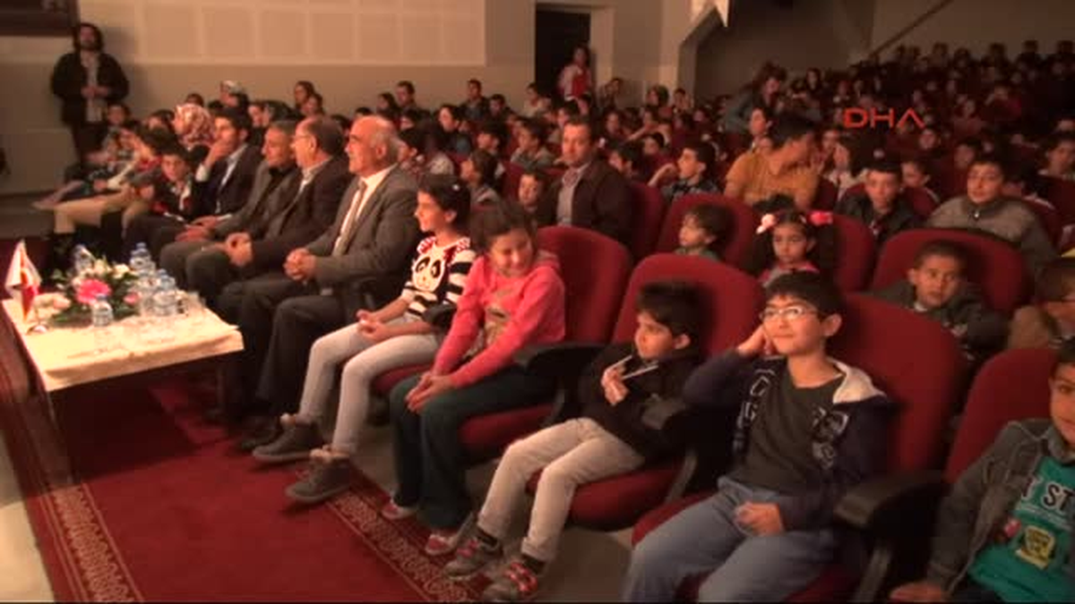\'La Fonten Orman Mahkemesi\'nde\' Kars\'ta Çocuklarla Buluştu