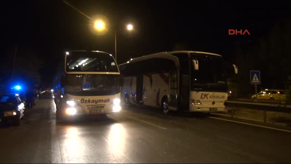 Manavgat\'ta Trafik Kazası 3\'ü Turist 4 Yaralı