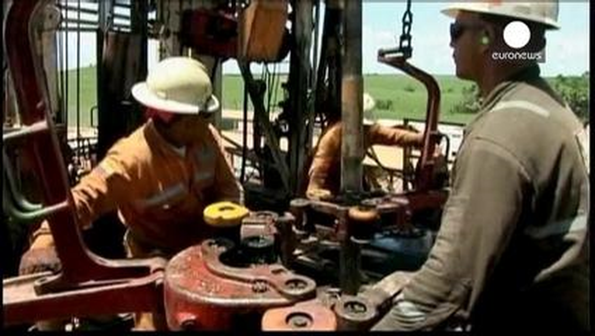 Petrol Düşmeye Devam Ediyor