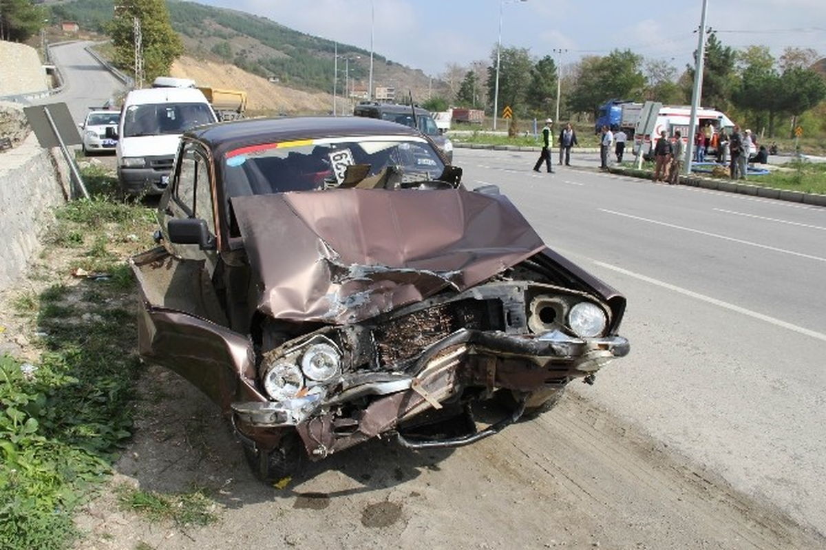 Samsun\'da Trafik Kazası: 5 Yaralı