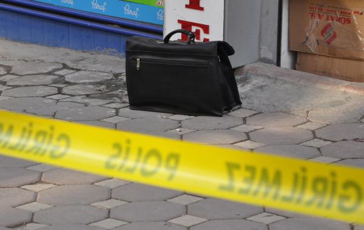 Sivas\'ta Fünyeyle Patlatılan Şüpheli Çanta Boş Çıktı