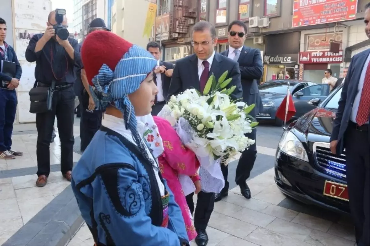 Vali Türker Görevine Başladı