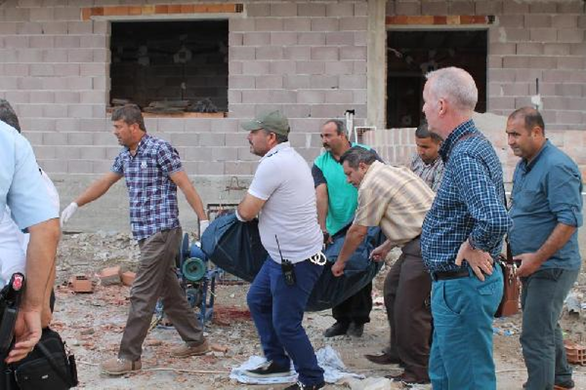 Mersin\'de 5\'inci Kattan Düşen Sıvacı Öldü