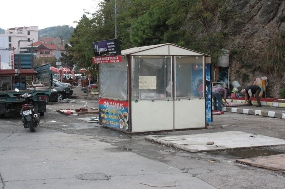 Amasra\'da Büfeler Kaldırıldı