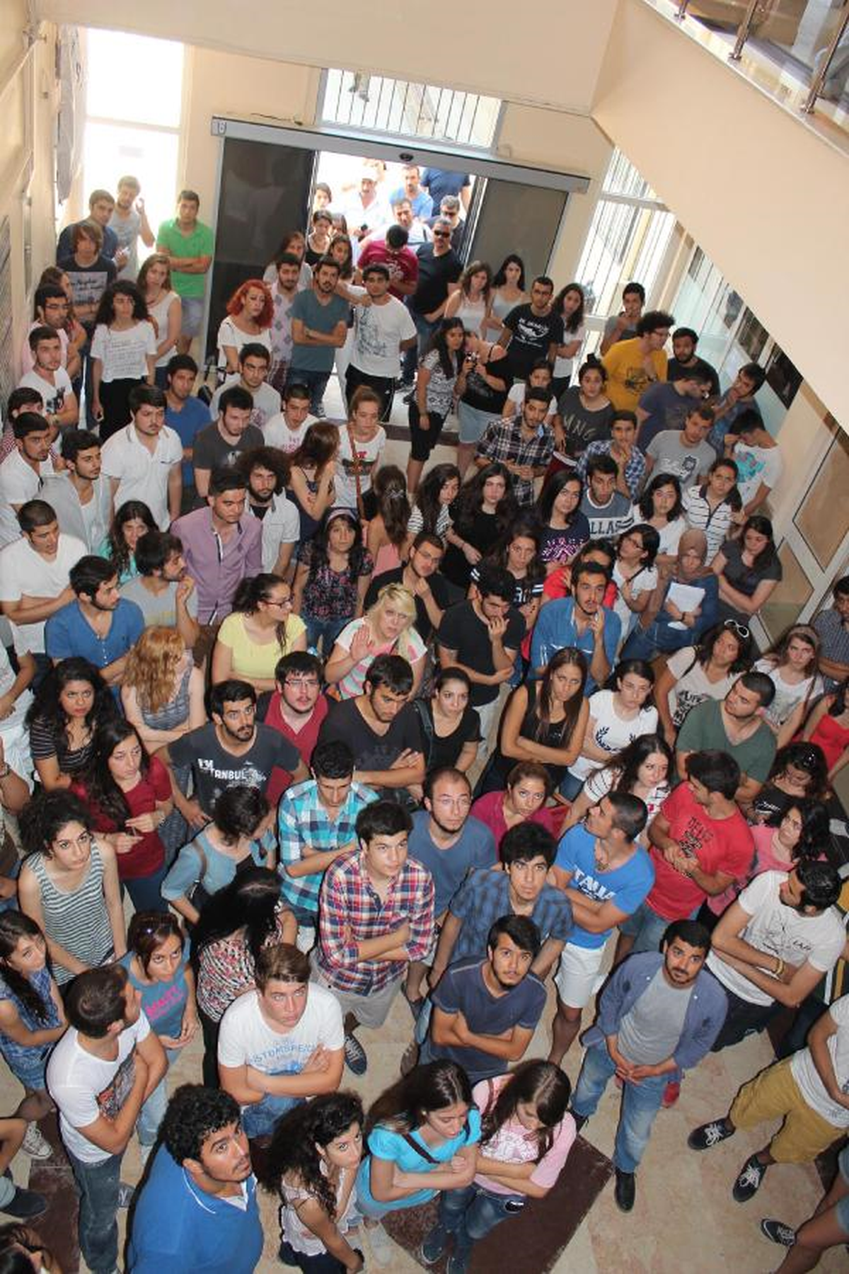 Ege Üniversitesi İşgalinin İlk Duruşması Öncesi Öğrencilerden Eylem