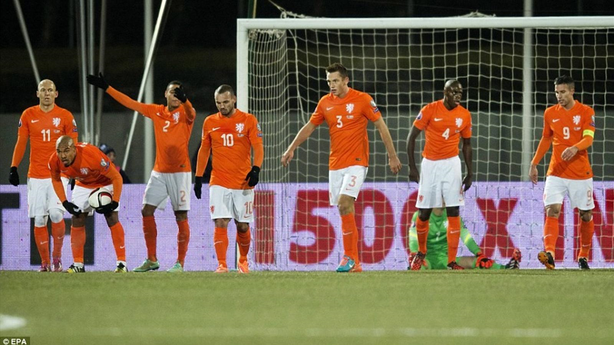 Avrupa Şampiyonası Elemeleri: İzlanda 2-0 Hollanda