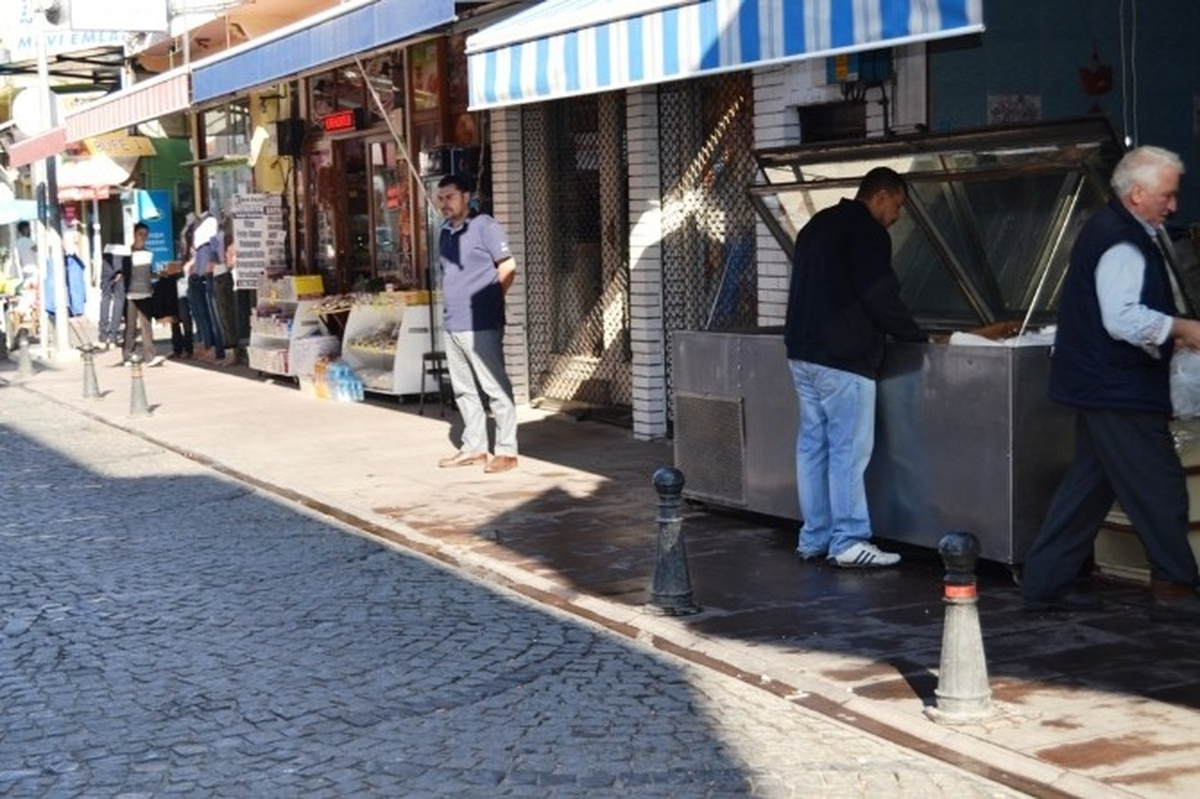 Ayvalık\'ta Dubaların Çalındığını Sanan Esnaf Belediyeyi Aradı