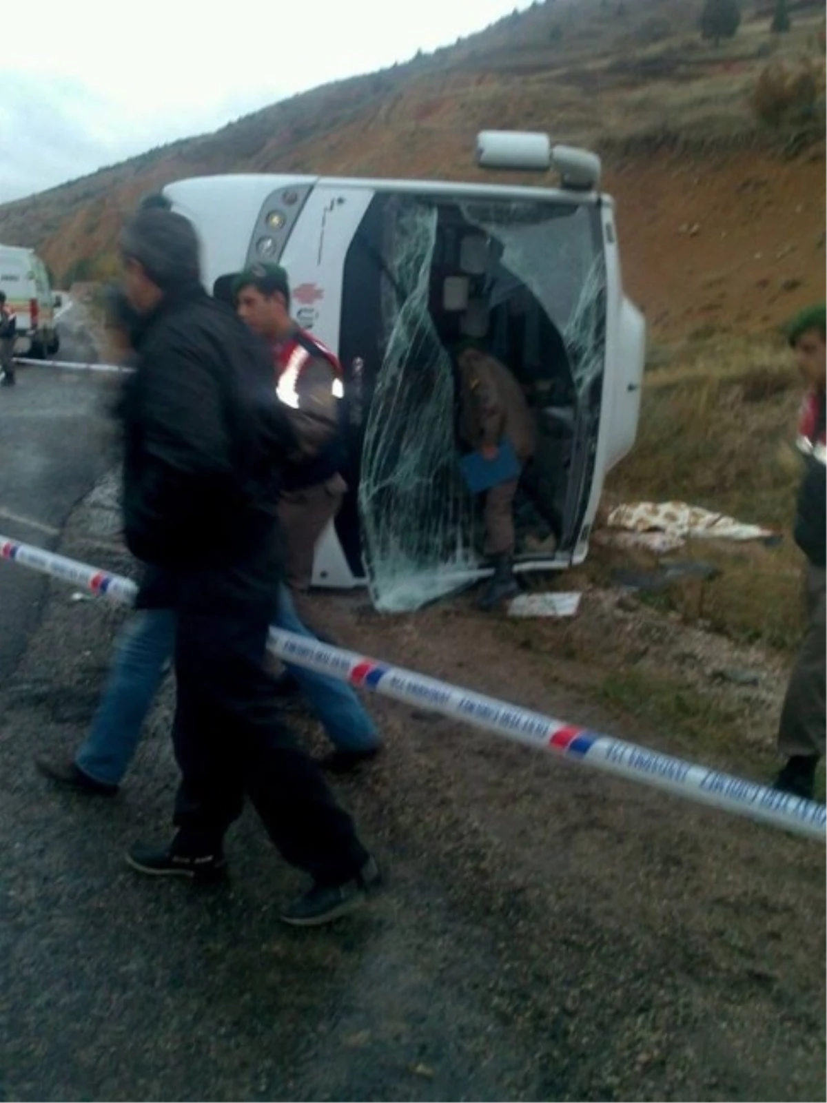 Cenaze Dönüşü Kaza: 1 Ölü, 10 Yaralı