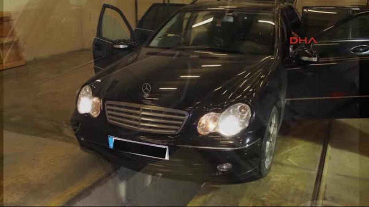 Edirne\'de Durdurulan Otomobilin Kapılarından 10 Kilo Eroin Çıktı