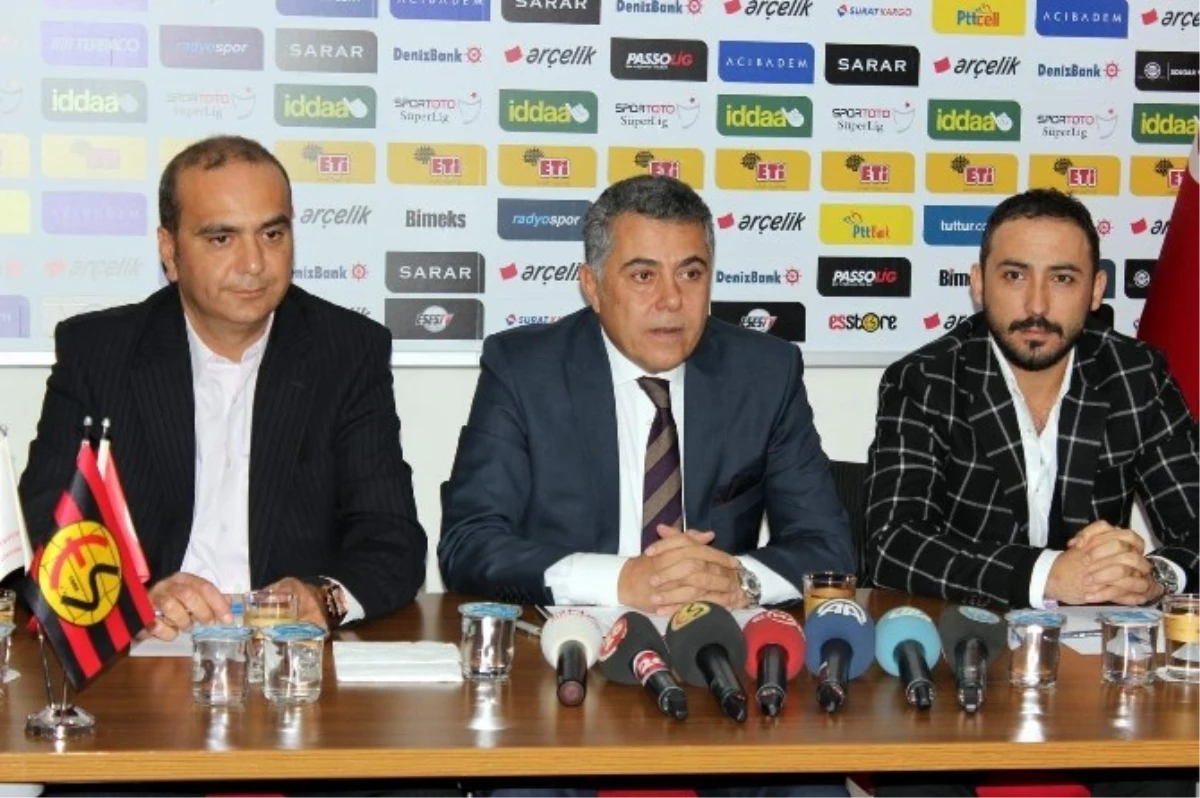 Eskişehirspor Kulübü Başkanı Hoşcan\'ın Basın Toplantısı