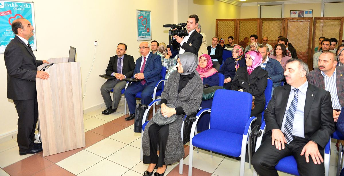 Evlilik ve Aile Okulu Kapılarını Açtı