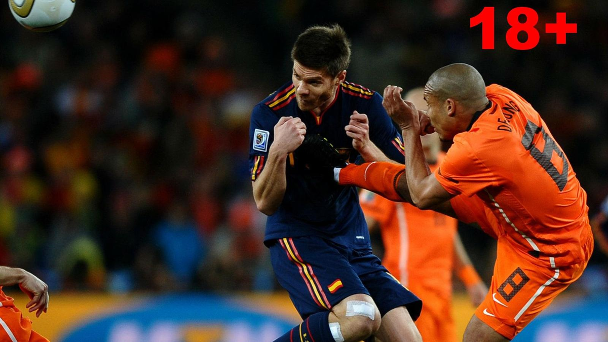 Futbol Tarihinin En Sert 10 Hareketi