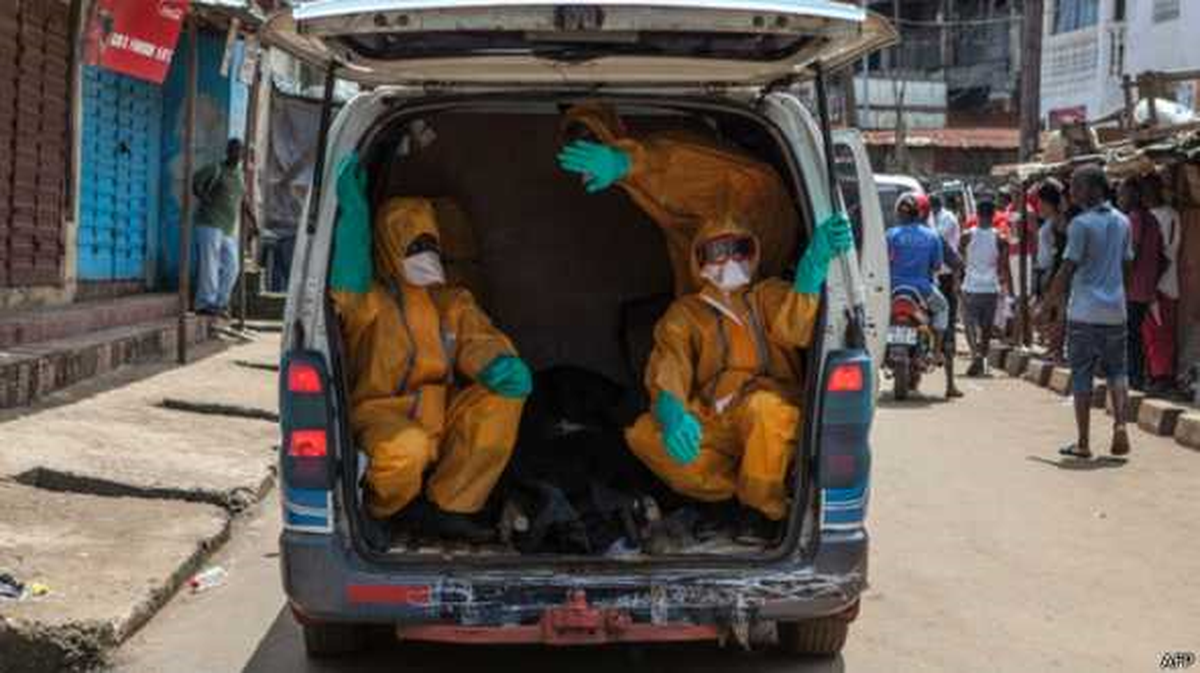 İngiltere\'de Ebola Virüsüne Karşı Yeni Önlem