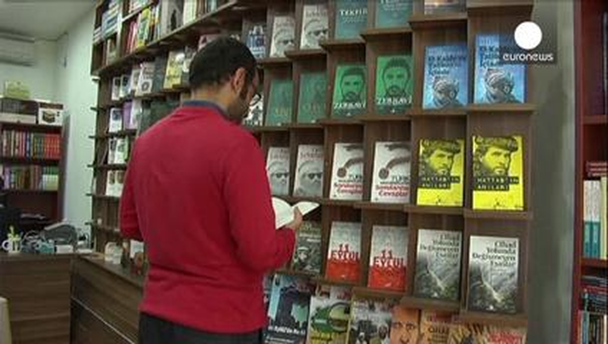 İstanbul Üniversitesi\'nde 42 Öğrenci Göz Altına Alındı