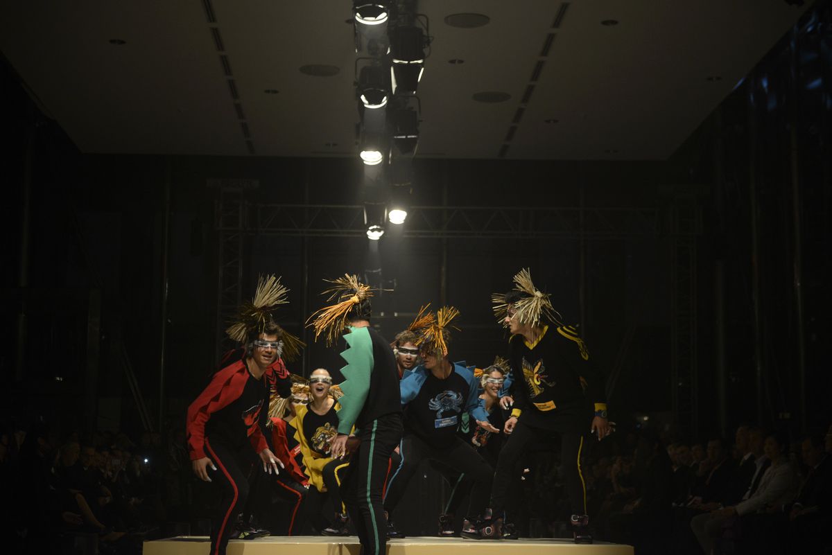 Japon Modacı Kansai Yamamoto'dan Boğaz'da Tarihi Moda Şov